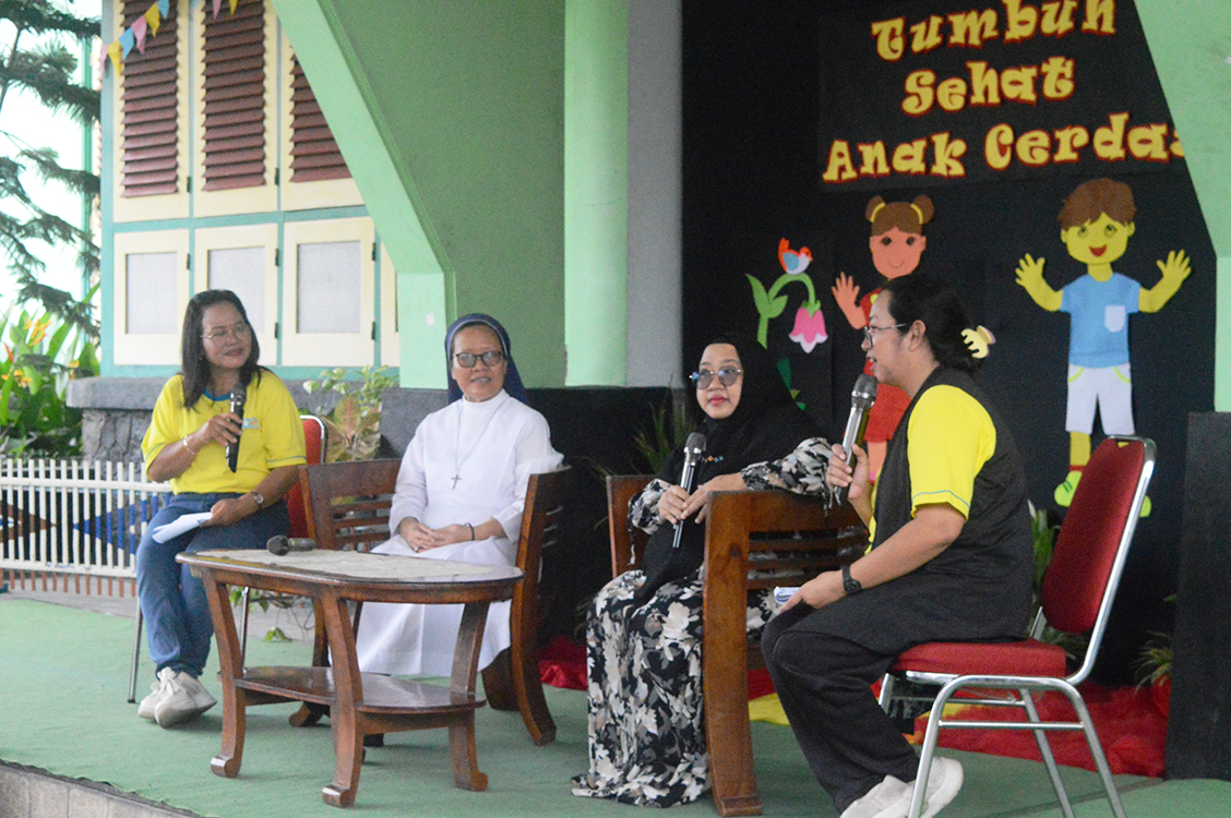 Meriahkan Talk Show Tumbuh Sehat Anak Cerdas